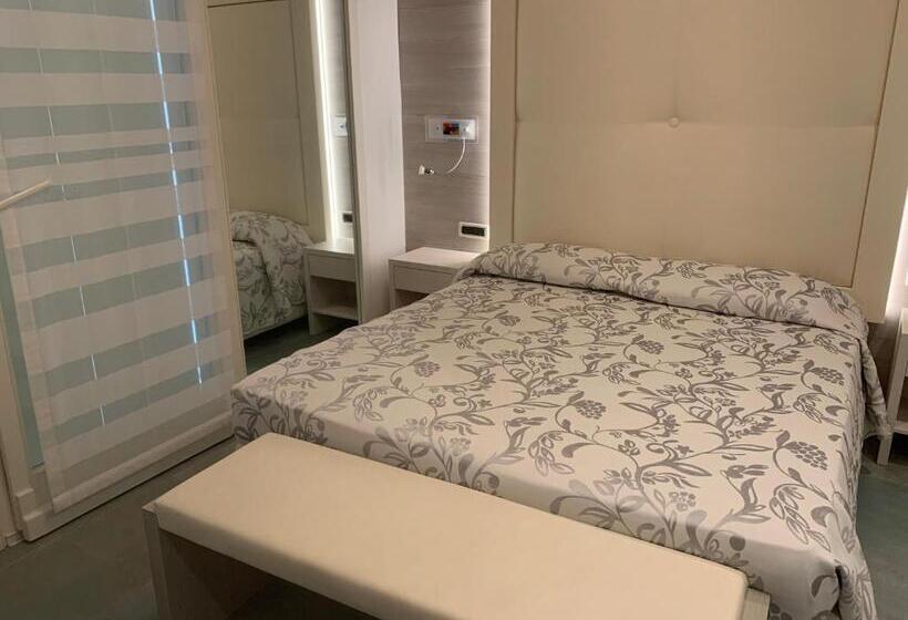 هتل Grande Albergo Marin