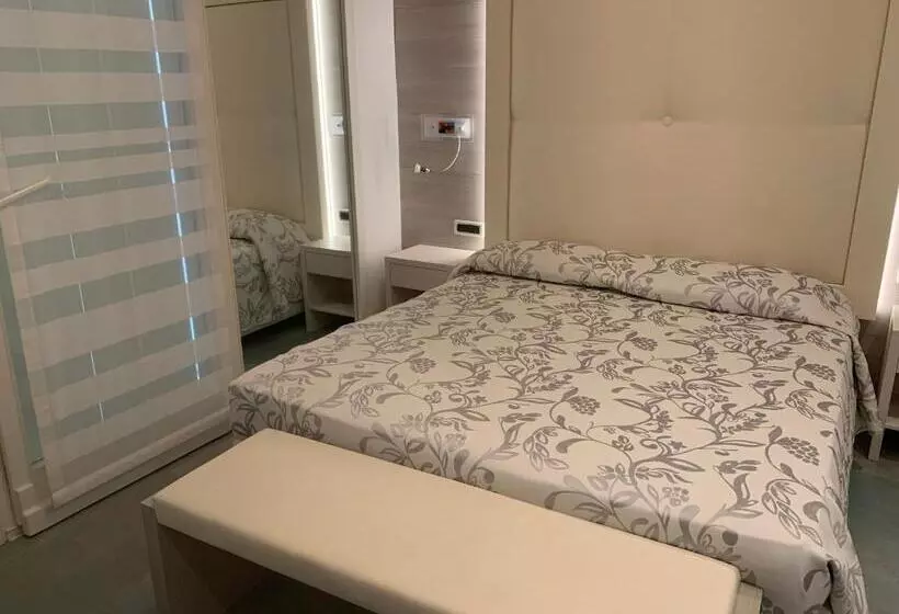 هتل Grande Albergo Marin