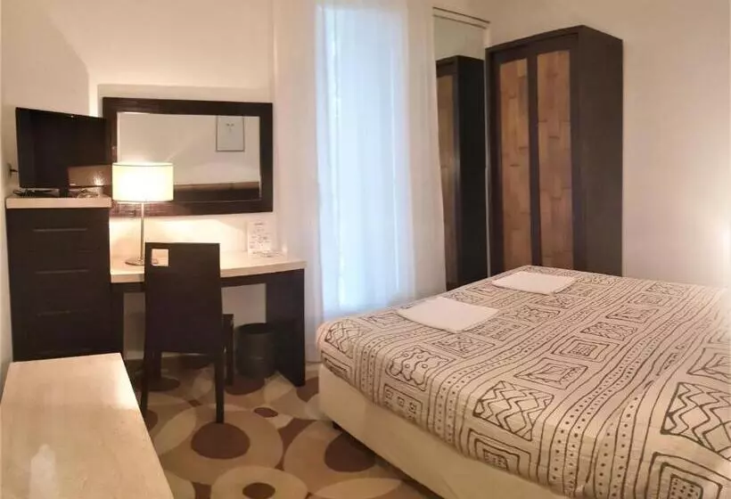 هتل Grande Albergo Marin