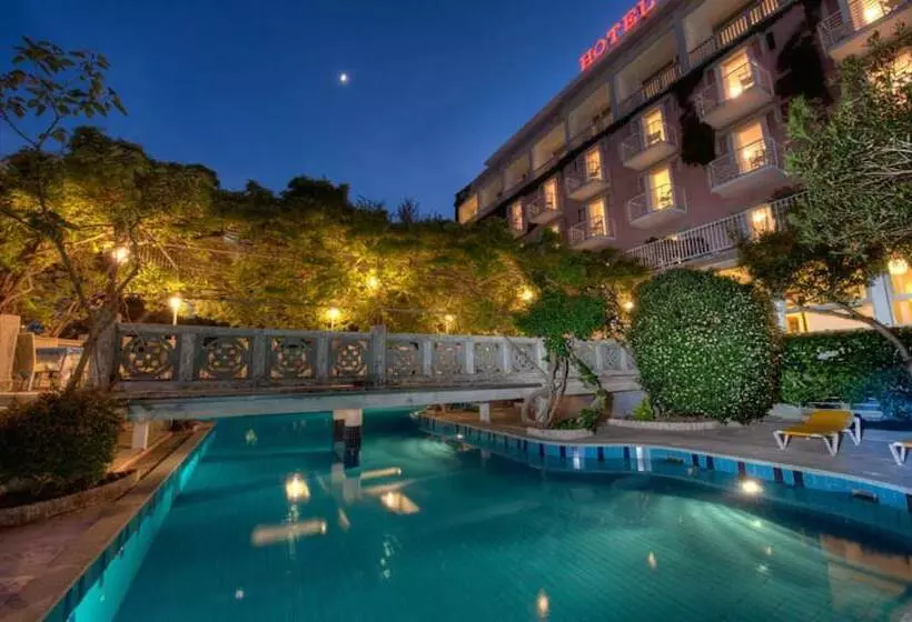 هتل Grande Albergo Marin