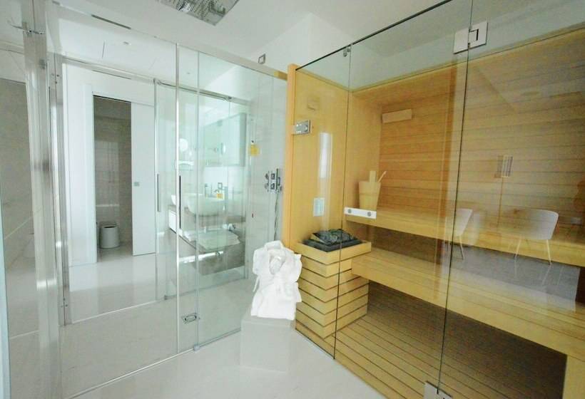 هتل Grande Albergo Marin