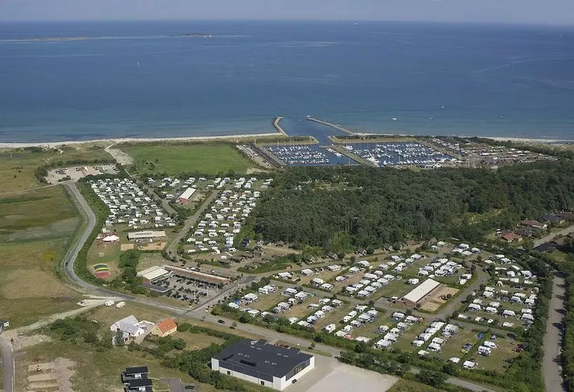 هتل Frederikshavn Nordstrand Camping & Cottages