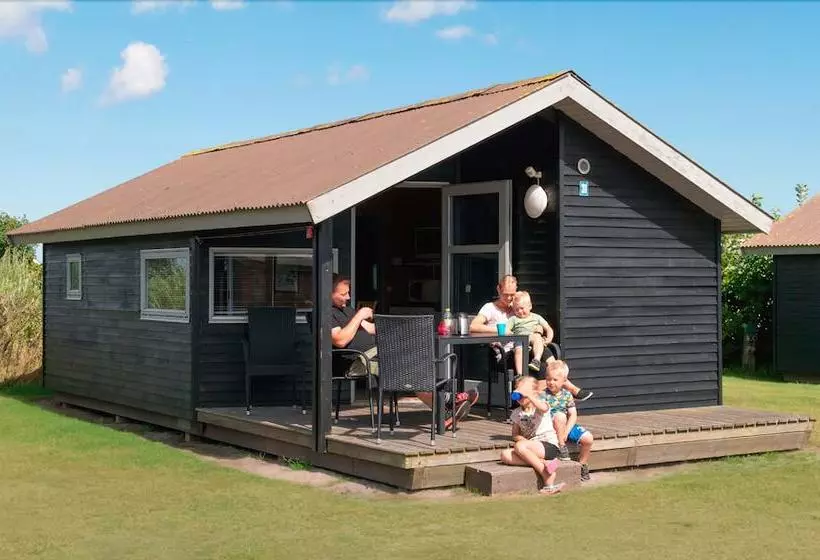 هتل Frederikshavn Nordstrand Camping & Cottages