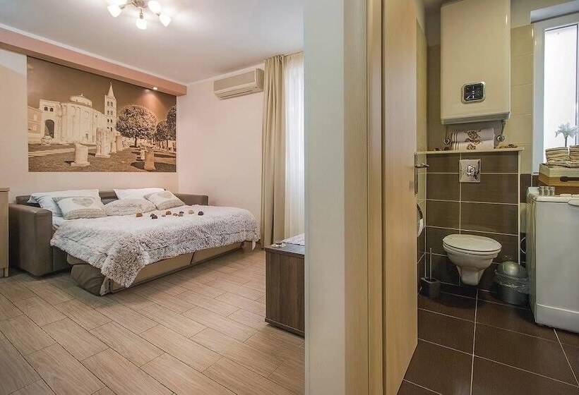 پانسیون Holiday Center Ivona