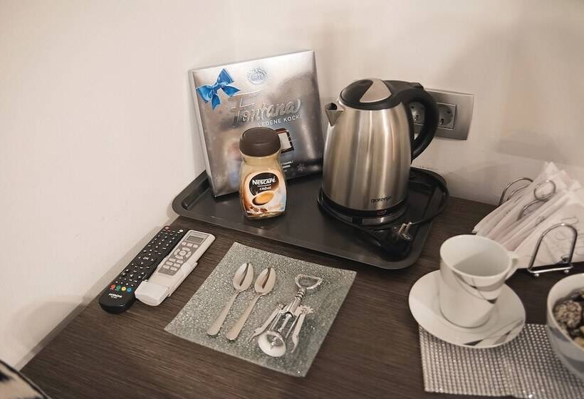 پانسیون Holiday Center Ivona