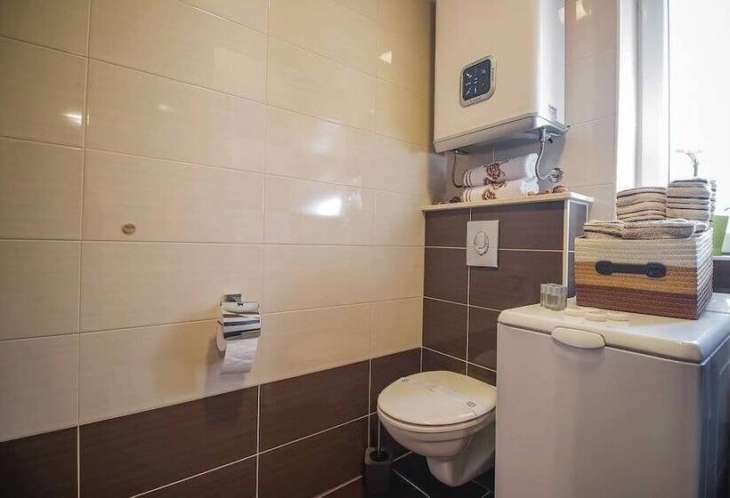 پانسیون Holiday Center Ivona