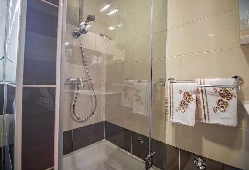 پانسیون Holiday Center Ivona