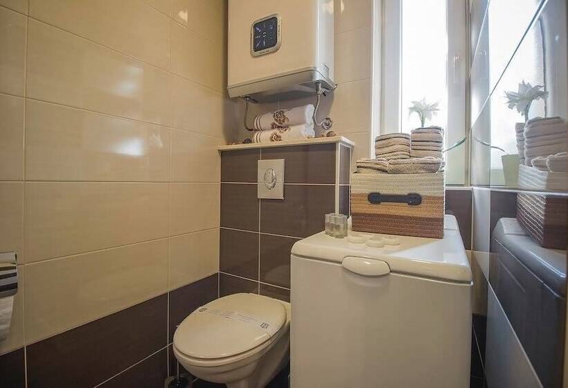 پانسیون Holiday Center Ivona