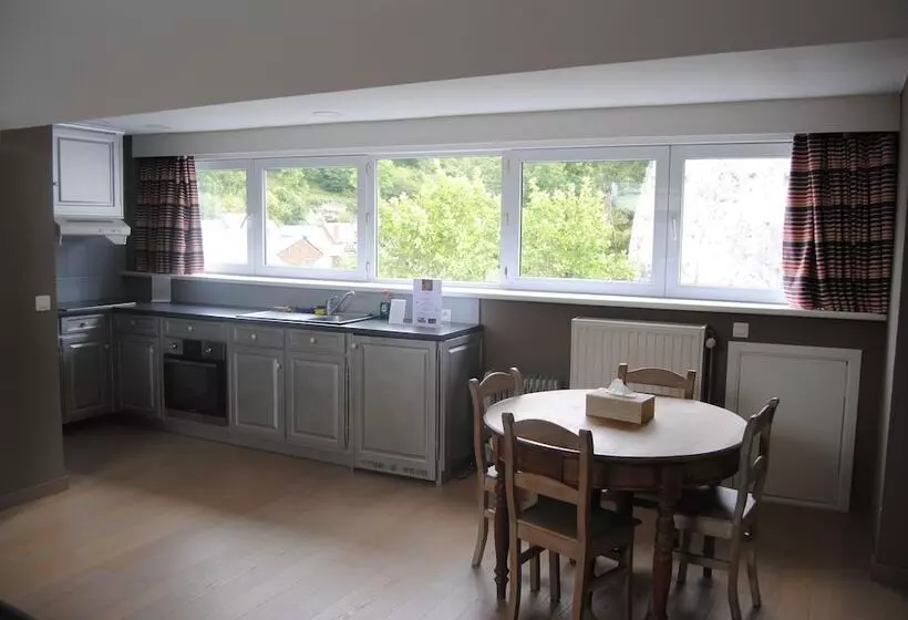 ペンション L'inattendu Sur La Croisette Dinant Centre