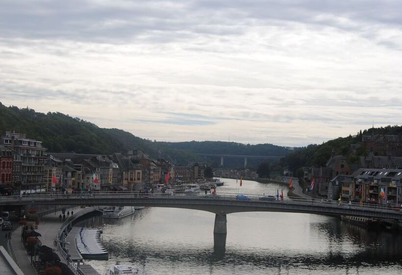 ペンション L'inattendu Sur La Croisette Dinant Centre
