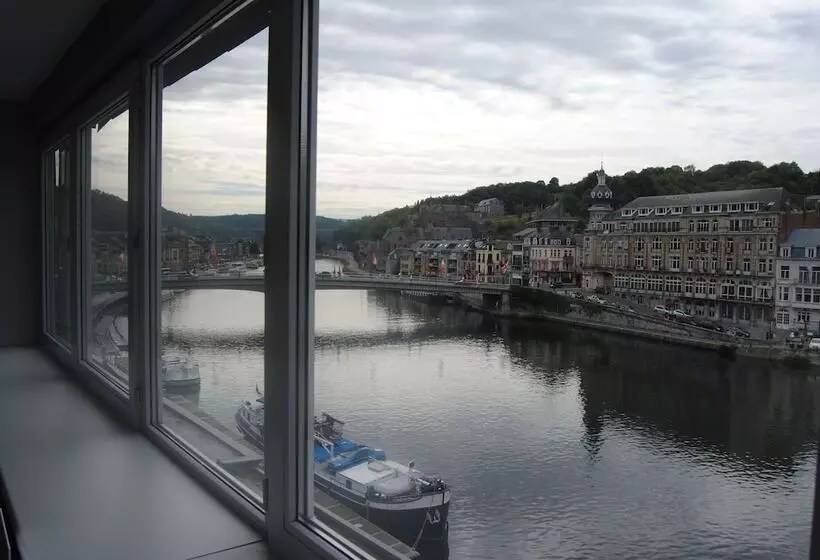 ペンション L'inattendu Sur La Croisette Dinant Centre