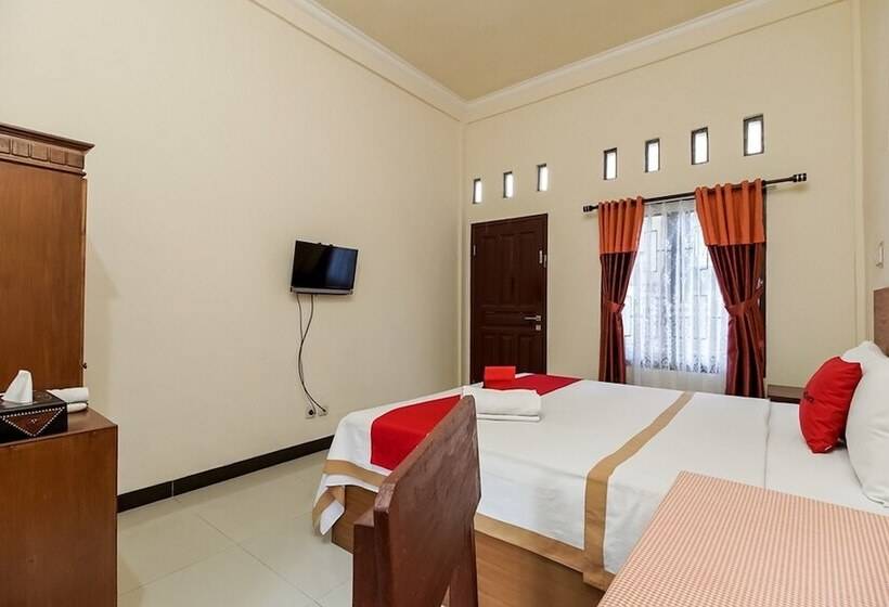 Pensjonat Reddoorz @ Jalan Hos Cokroaminoto Mataram