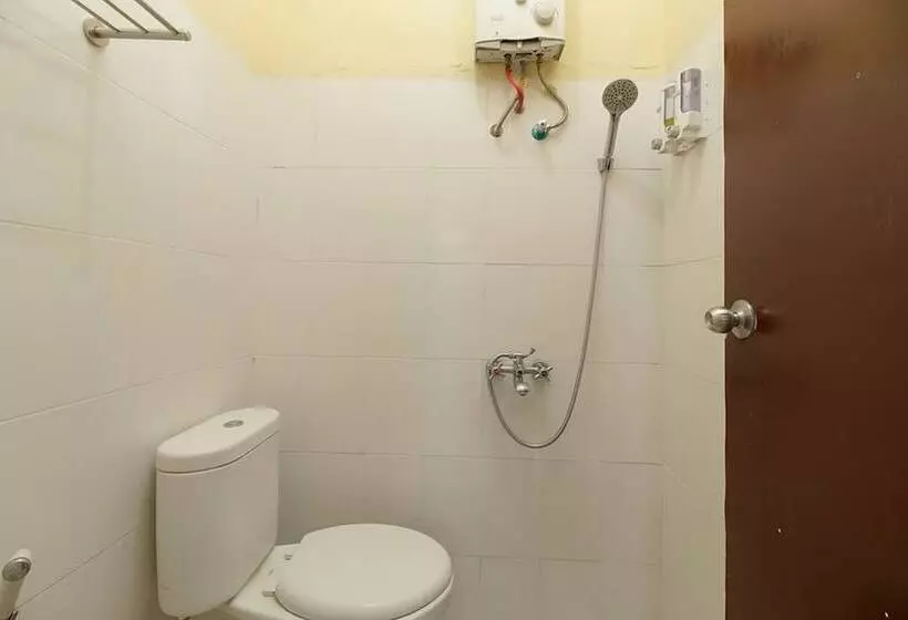 پانسیون Reddoorz @ Jalan Hos Cokroaminoto Mataram