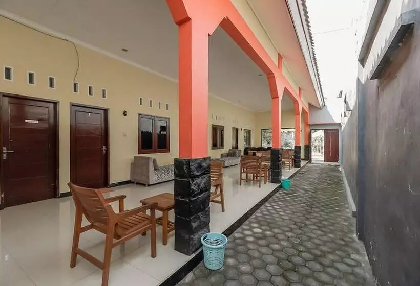 پانسیون Reddoorz @ Jalan Hos Cokroaminoto Mataram