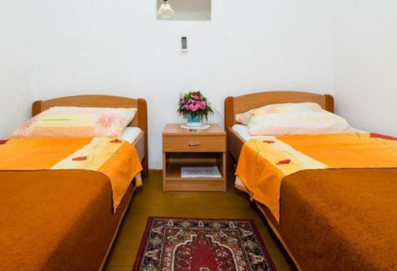 ペンション Rooms Kisic