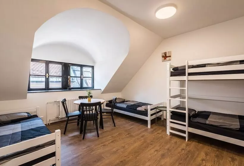 Apart Hostel Zero