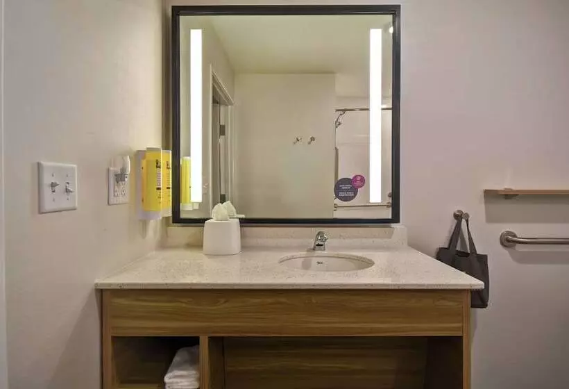 هتل Tru By Hilton Denver South Park Meadows