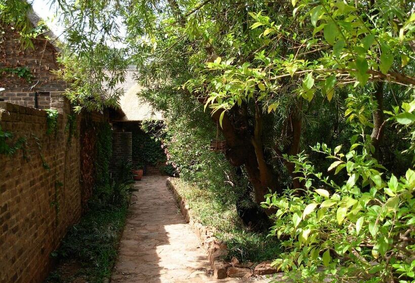 بنسيون Sterkfontein Heritage Lodge