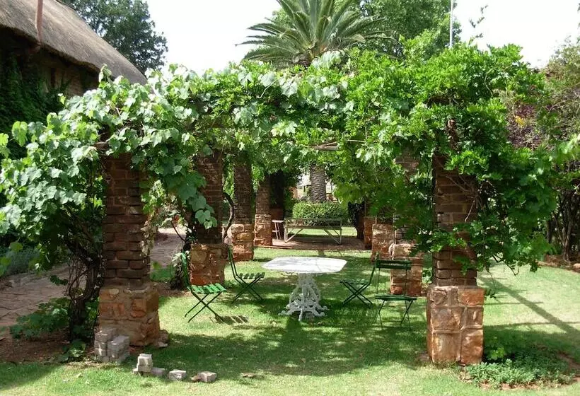 Majatalo Sterkfontein Heritage Lodge