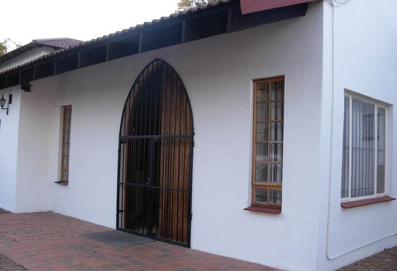 بنسيون Sterkfontein Heritage Lodge