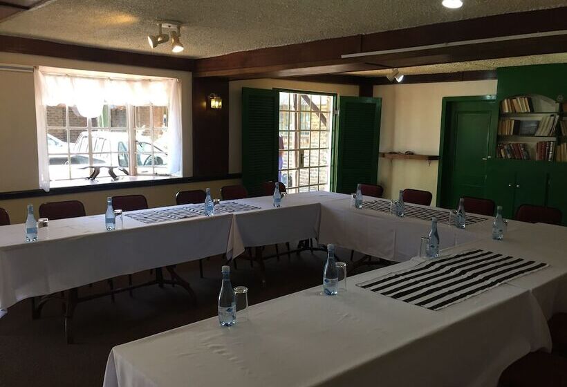 بنسيون Sterkfontein Heritage Lodge