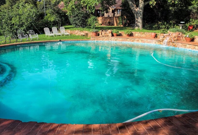 بنسيون Sterkfontein Heritage Lodge