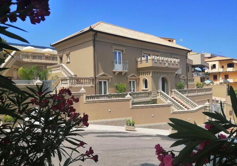 ペンション Sui Generis Tropea Luxury Rooms