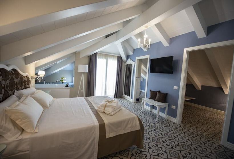 ペンション Sui Generis Tropea Luxury Rooms