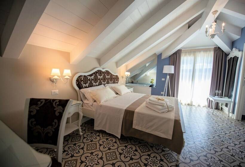 ペンション Sui Generis Tropea Luxury Rooms