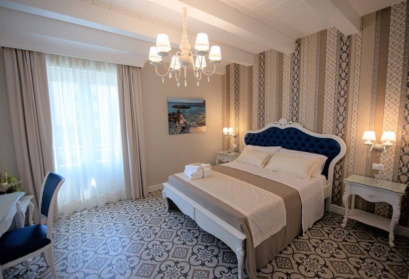 ペンション Sui Generis Tropea Luxury Rooms