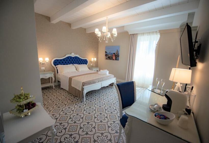 ペンション Sui Generis Tropea Luxury Rooms