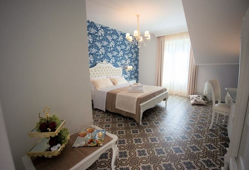 ペンション Sui Generis Tropea Luxury Rooms