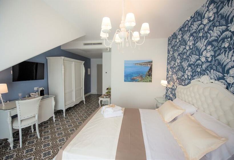 ペンション Sui Generis Tropea Luxury Rooms