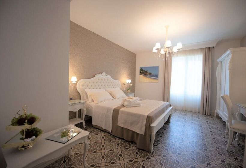 ペンション Sui Generis Tropea Luxury Rooms