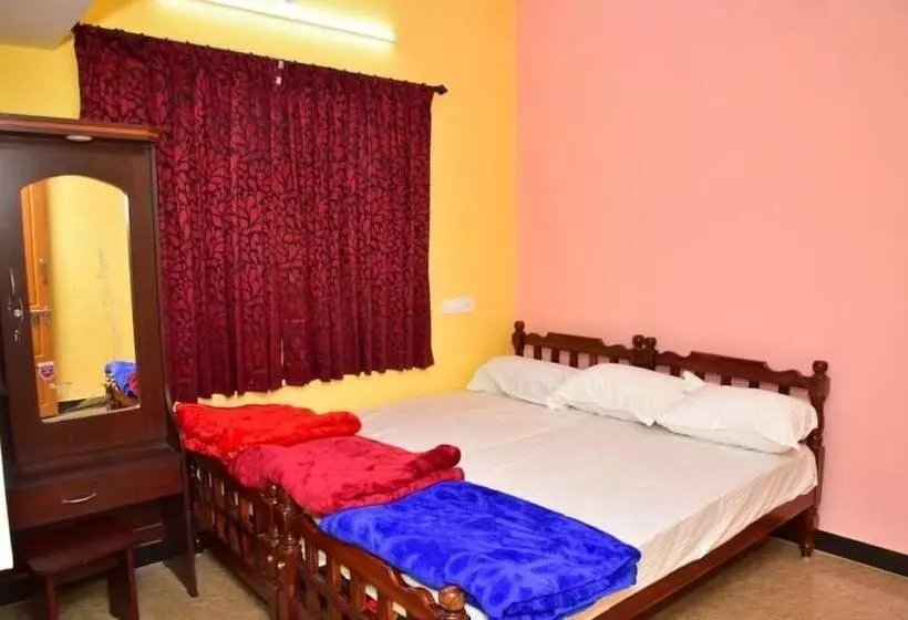 Pepy Good Luck Homestay   Hostel