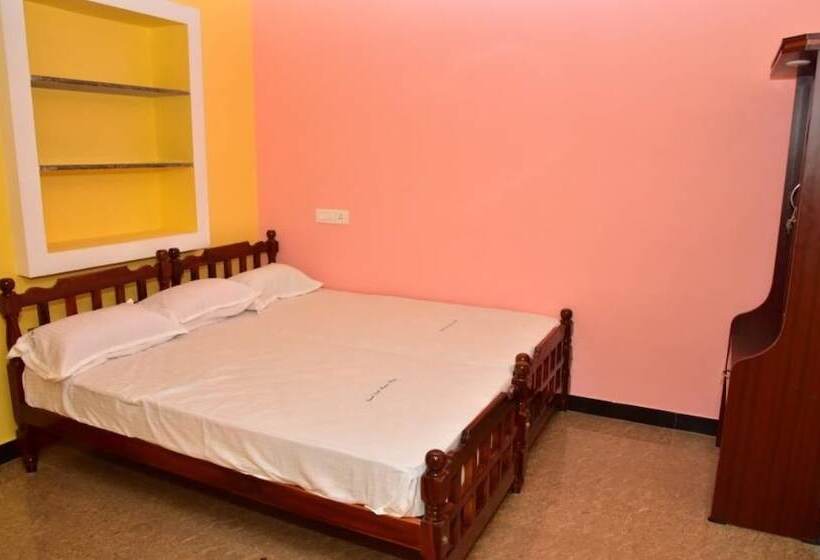 Pepy Good Luck Homestay   Hostel