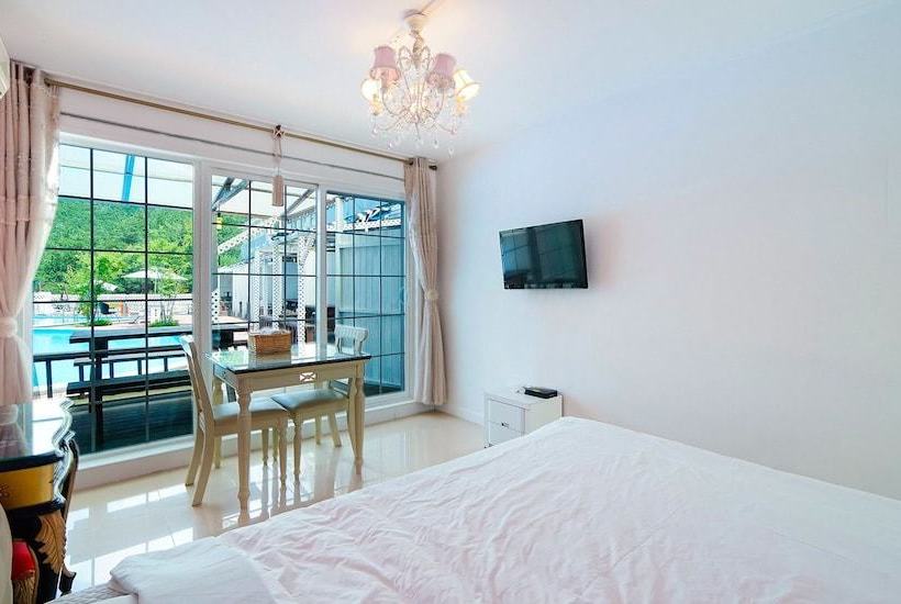 Yangyang Hillstar Pension