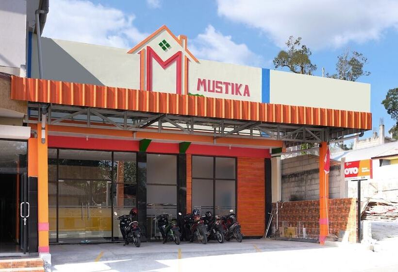 Hostel Mustika By Oyo Rooms