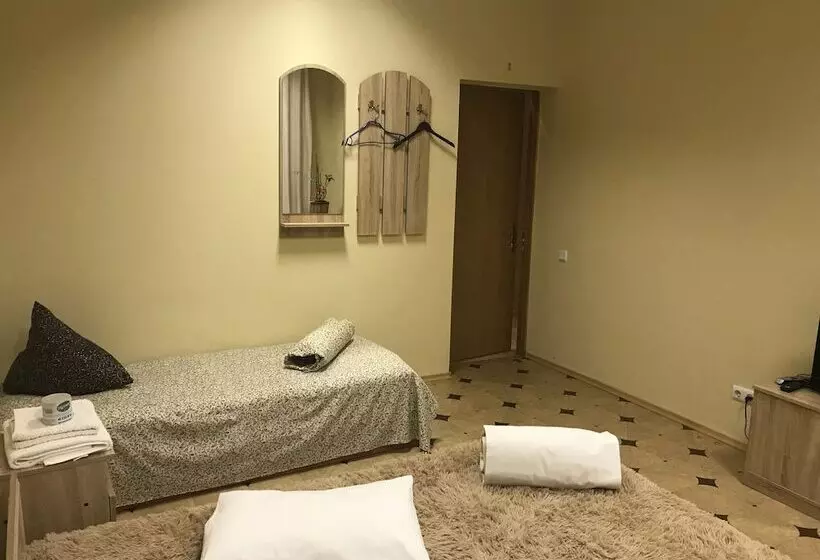 Arcobaleno Home   Hostel