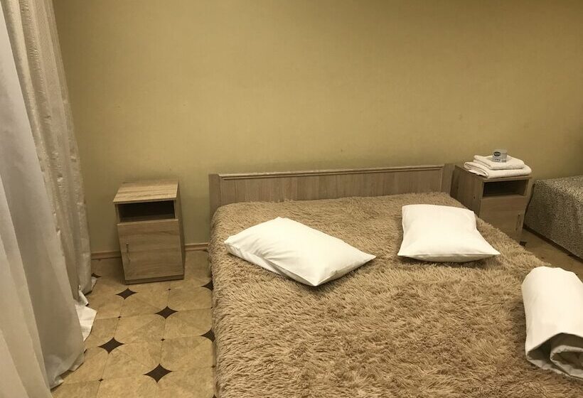 Arcobaleno Home   Hostel