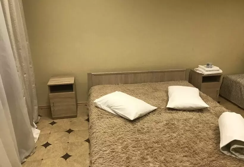 Arcobaleno Home   Hostel