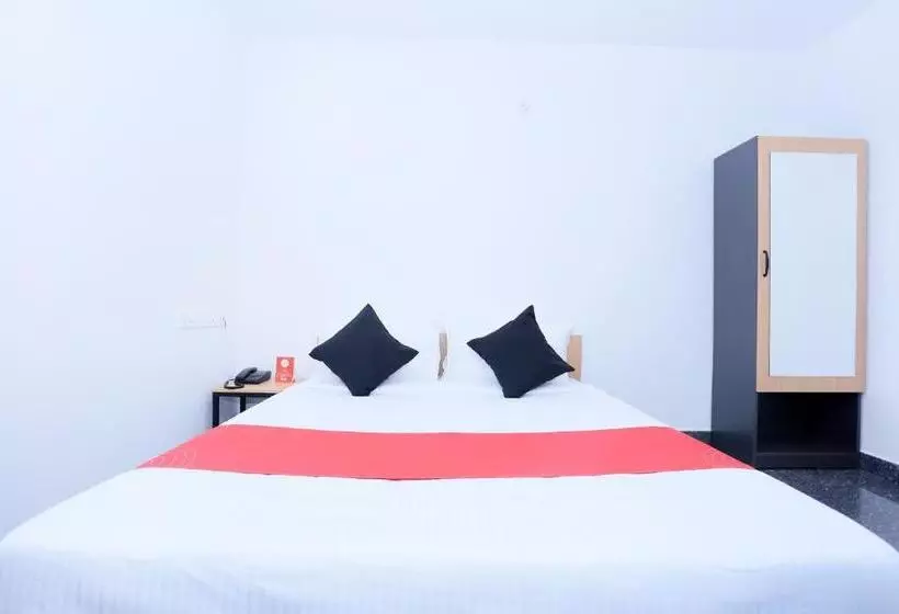 ホテル Avittom Cyber Cubez By Oyo Rooms