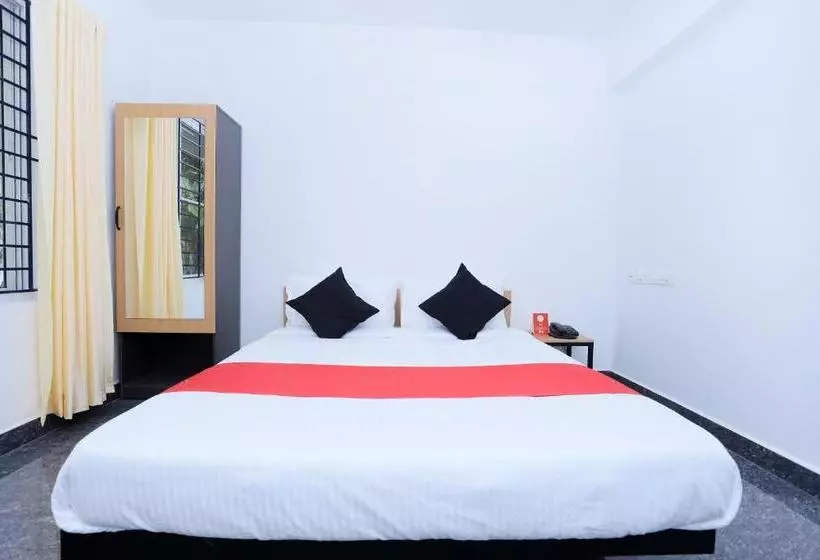 ホテル Avittom Cyber Cubez By Oyo Rooms