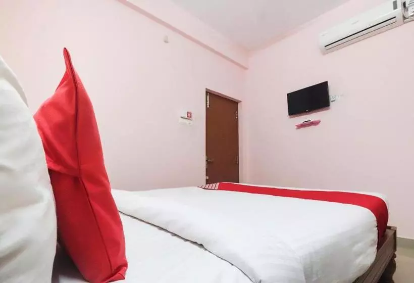 ホテル Banu Residency By Oyo Rooms