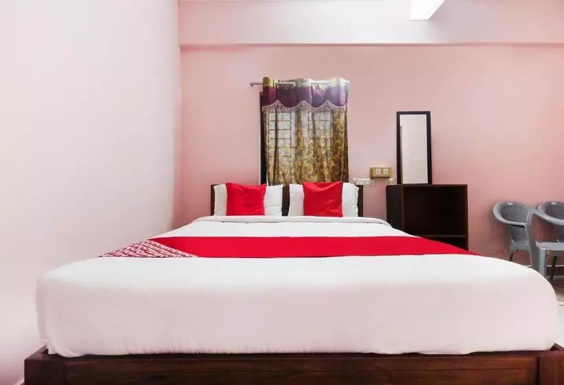 ホテル Banu Residency By Oyo Rooms