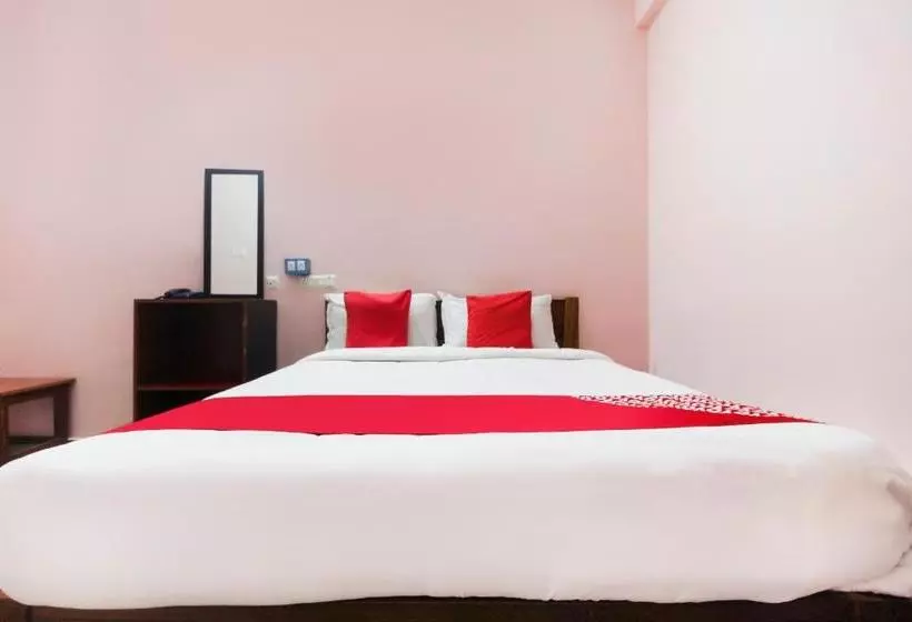 ホテル Banu Residency By Oyo Rooms