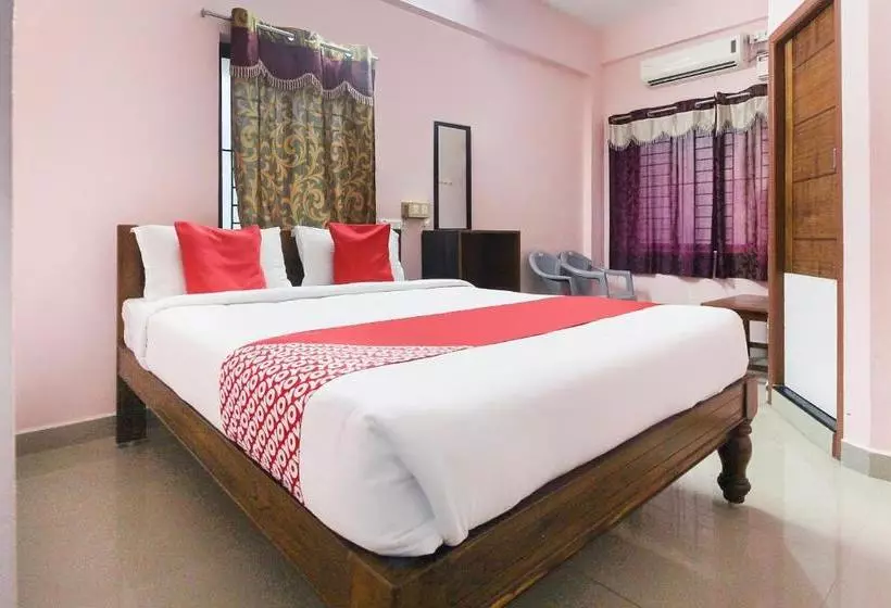 ホテル Banu Residency By Oyo Rooms
