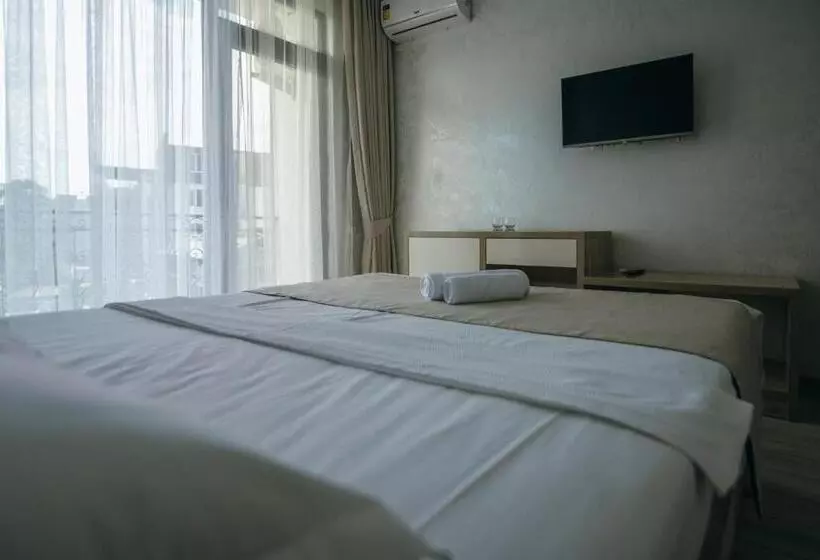 هتل Batumi Palace