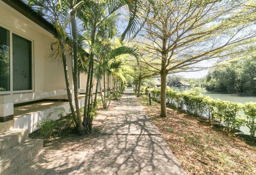 בית מלון כפרי Chaiyo Resort