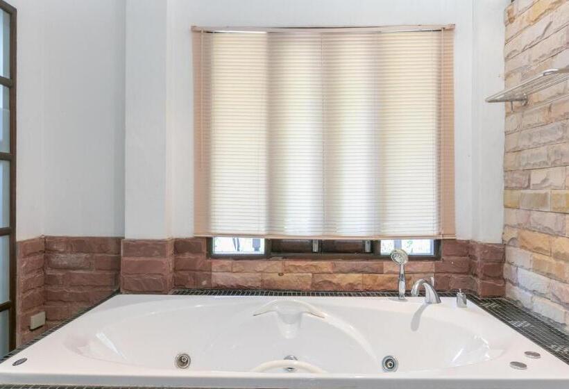 בית מלון כפרי Chaiyo Resort